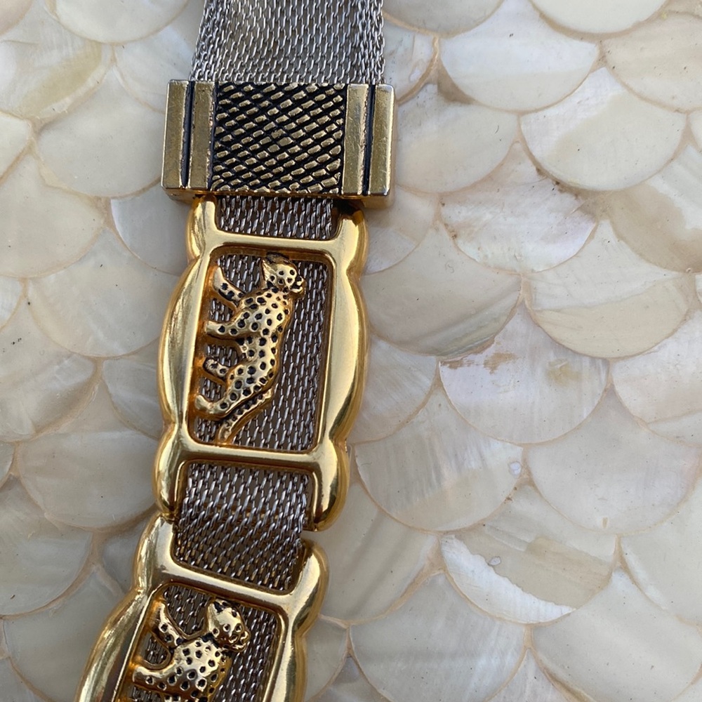 VINTAGE AUTHENTIC SILVER and gold TONE METAL MESH jaguar BELT - Picture 5 of 16